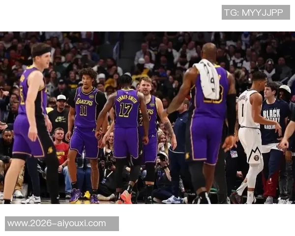 阿德尔曼赞穆雷状态出色并对其休赛期组织训练表示欣慰