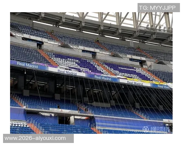 皇马伯纳乌看台巨型TIFO展现伟大精神迎战巴萨