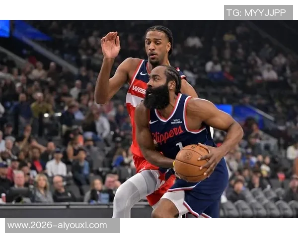 哈登半场表现低迷仅得11分负值惨淡球队遭遇重创 哈登半场表现低迷仅得11分负值惨淡球队遭遇重创