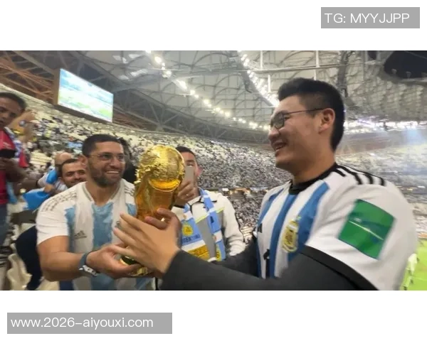 滕卡特称赞小罗在伯纳乌的魔力表现呼吁不要将亚马尔与梅西相提并论 滕卡特称赞小罗在伯纳乌的魔力表现呼吁不要将亚马尔与梅西相提并论